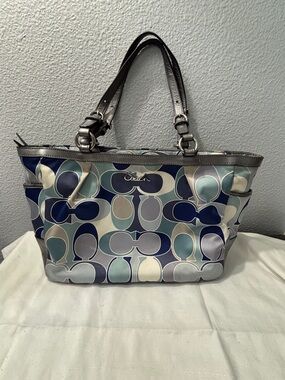 Coach Multicolor Signature Tote - Navy, Light Blue & Silver